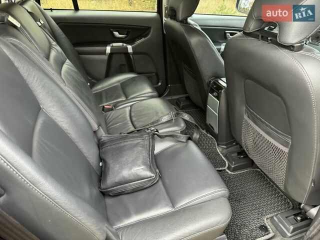 Чорний Вольво ХС90, об'ємом двигуна 2.4 л та пробігом 237 тис. км за 18300 $, фото 4 на Automoto.ua