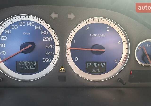 Черный Вольво ХС90, объемом двигателя 2.4 л и пробегом 230 тыс. км за 19500 $, фото 5 на Automoto.ua