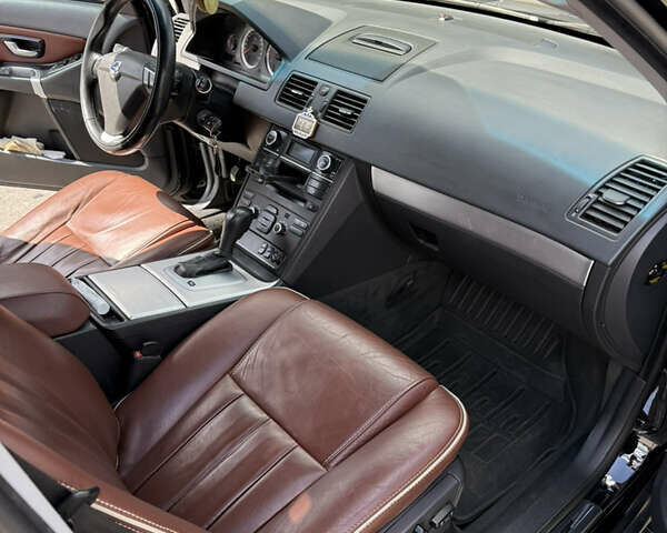 Черный Вольво ХС90, объемом двигателя 2.4 л и пробегом 316 тыс. км за 17500 $, фото 16 на Automoto.ua