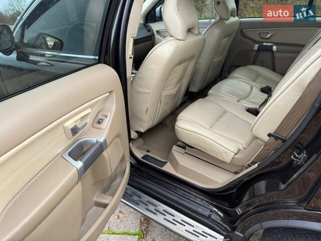 Черный Вольво ХС90, объемом двигателя 2.4 л и пробегом 240 тыс. км за 16500 $, фото 12 на Automoto.ua