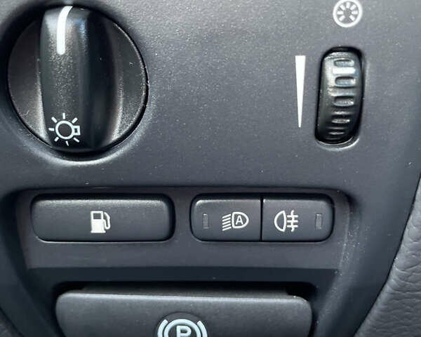 Черный Вольво ХС90, объемом двигателя 3.2 л и пробегом 136 тыс. км за 14800 $, фото 14 на Automoto.ua