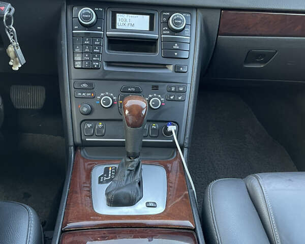 Черный Вольво ХС90, объемом двигателя 3.2 л и пробегом 136 тыс. км за 14800 $, фото 12 на Automoto.ua