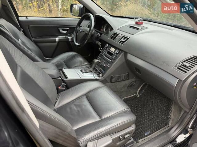 Чорний Вольво ХС90, об'ємом двигуна 2.4 л та пробігом 237 тис. км за 18300 $, фото 15 на Automoto.ua