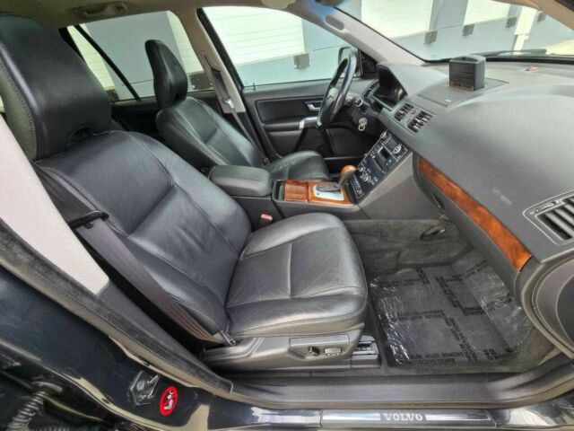 Чорний Вольво ХС90, об'ємом двигуна 3.2 л та пробігом 86 тис. км за 2000 $, фото 8 на Automoto.ua