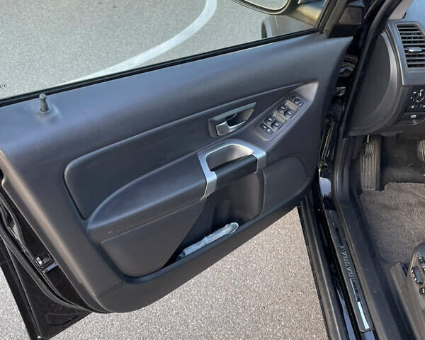 Черный Вольво ХС90, объемом двигателя 3.2 л и пробегом 136 тыс. км за 14800 $, фото 18 на Automoto.ua