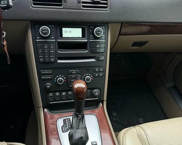 Черный Вольво ХС90, объемом двигателя 2.4 л и пробегом 240 тыс. км за 16500 $, фото 18 на Automoto.ua