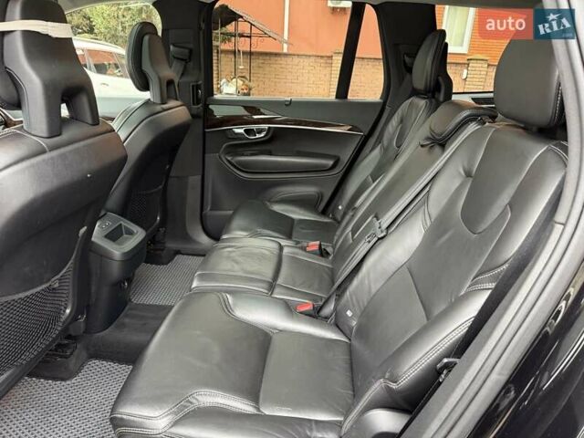 Черный Вольво ХС90, объемом двигателя 2 л и пробегом 167 тыс. км за 29500 $, фото 2 на Automoto.ua