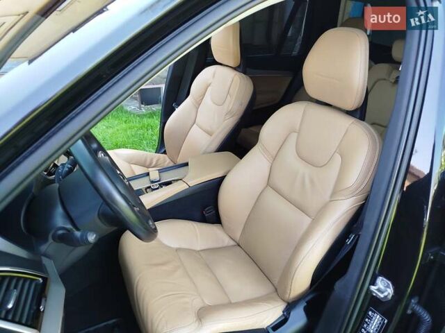 Чорний Вольво ХС90, об'ємом двигуна 2 л та пробігом 261 тис. км за 29300 $, фото 9 на Automoto.ua