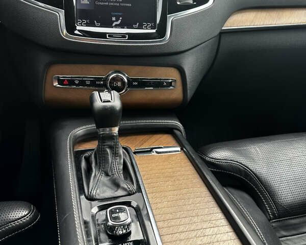 Черный Вольво ХС90, объемом двигателя 1.97 л и пробегом 285 тыс. км за 25000 $, фото 30 на Automoto.ua