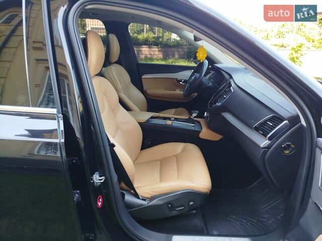 Чорний Вольво ХС90, об'ємом двигуна 2 л та пробігом 261 тис. км за 29300 $, фото 24 на Automoto.ua