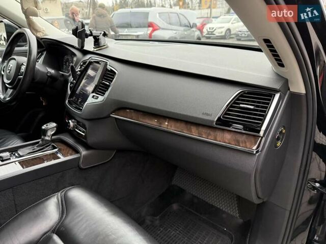 Черный Вольво ХС90, объемом двигателя 2 л и пробегом 167 тыс. км за 29500 $, фото 56 на Automoto.ua