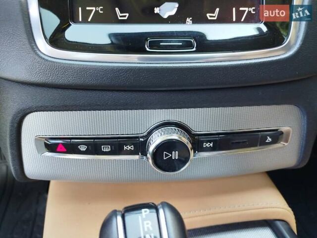 Чорний Вольво ХС90, об'ємом двигуна 2 л та пробігом 261 тис. км за 29300 $, фото 22 на Automoto.ua