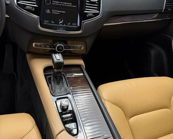 Черный Вольво ХС90, объемом двигателя 1.97 л и пробегом 240 тыс. км за 27000 $, фото 6 на Automoto.ua
