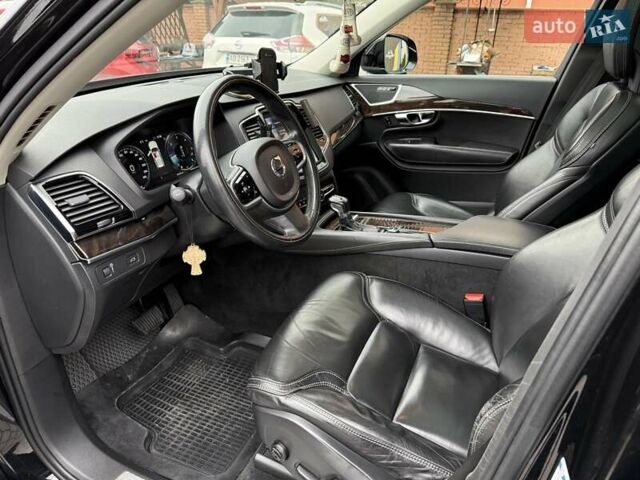 Черный Вольво ХС90, объемом двигателя 2 л и пробегом 167 тыс. км за 29500 $, фото 1 на Automoto.ua