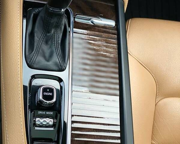 Вольво ХС90 2015 в Киеве на Automoto.ua Черный Вольво ХС90, объемом двигателя 1.97 л и пробегом 231 тыс. км за 22990 $, фото 42 на Automoto.ua