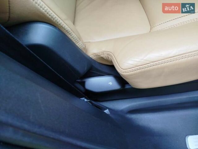 Чорний Вольво ХС90, об'ємом двигуна 2 л та пробігом 261 тис. км за 29300 $, фото 43 на Automoto.ua