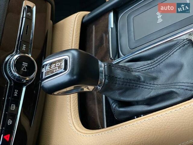 Вольво ХС90 2015 в Киеве на Automoto.ua Черный Вольво ХС90, объемом двигателя 1.97 л и пробегом 231 тыс. км за 22990 $, фото 40 на Automoto.ua