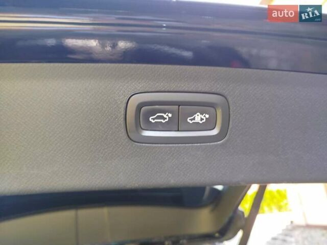 Чорний Вольво ХС90, об'ємом двигуна 2 л та пробігом 261 тис. км за 29300 $, фото 68 на Automoto.ua