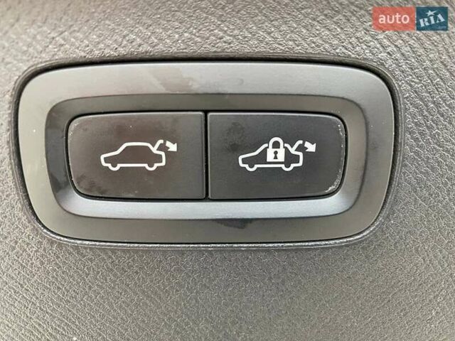 Вольво ХС90 2015 в Киеве на Automoto.ua Черный Вольво ХС90, объемом двигателя 1.97 л и пробегом 231 тыс. км за 22990 $, фото 63 на Automoto.ua