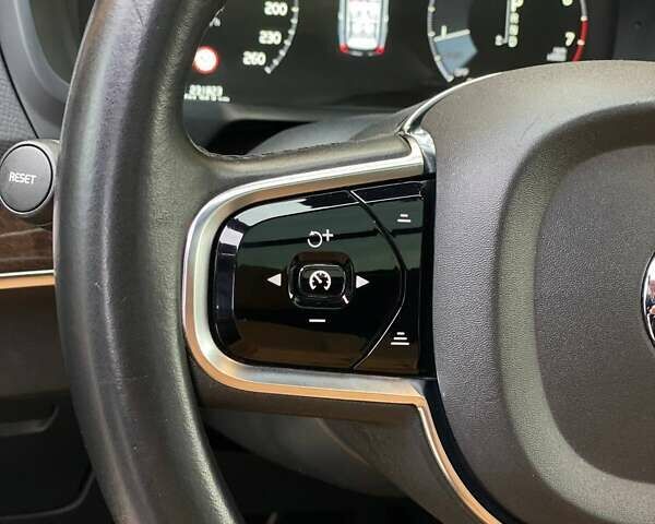 Вольво ХС90 2015 в Киеве на Automoto.ua Черный Вольво ХС90, объемом двигателя 1.97 л и пробегом 231 тыс. км за 22990 $, фото 30 на Automoto.ua