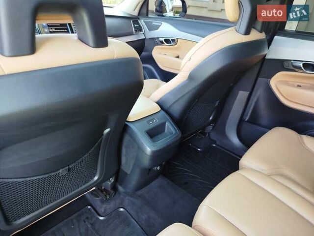 Чорний Вольво ХС90, об'ємом двигуна 2 л та пробігом 261 тис. км за 29300 $, фото 50 на Automoto.ua