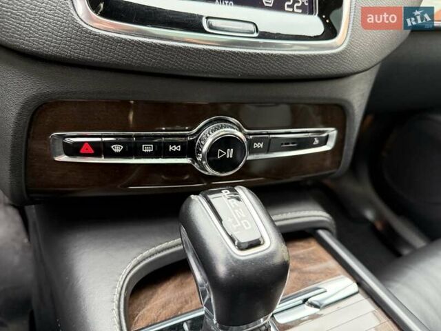 Черный Вольво ХС90, объемом двигателя 2 л и пробегом 167 тыс. км за 29500 $, фото 69 на Automoto.ua