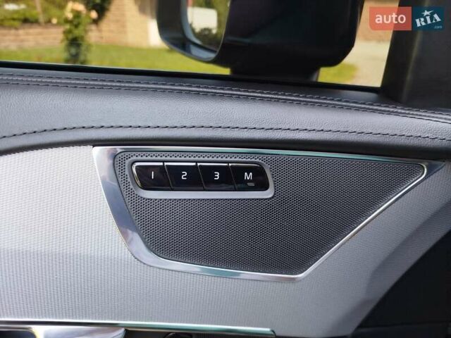 Чорний Вольво ХС90, об'ємом двигуна 2 л та пробігом 261 тис. км за 29300 $, фото 18 на Automoto.ua