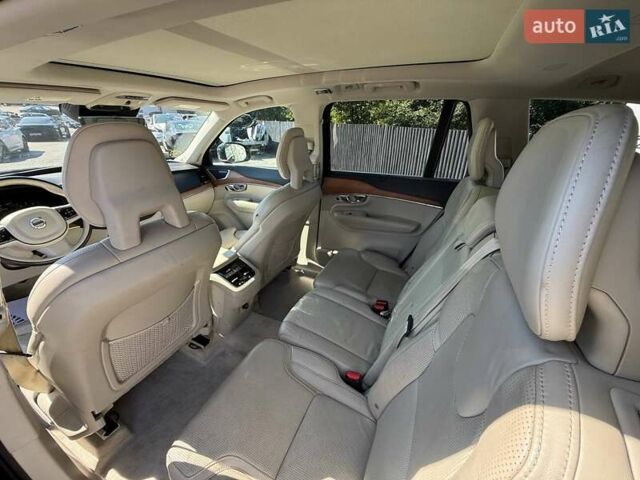 Черный Вольво ХС90, объемом двигателя 2 л и пробегом 195 тыс. км за 21200 $, фото 6 на Automoto.ua