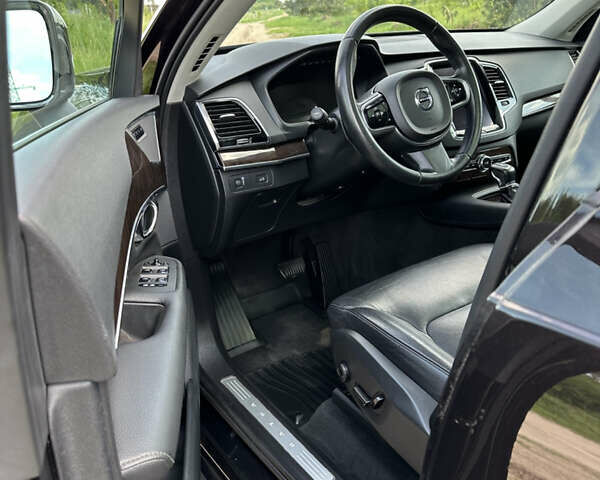 Вольво ХС90 2016 в Львове на Automoto.ua Черный Вольво ХС90, объемом двигателя 1.97 л и пробегом 138 тыс. км за 25300 $, фото 12 на Automoto.ua