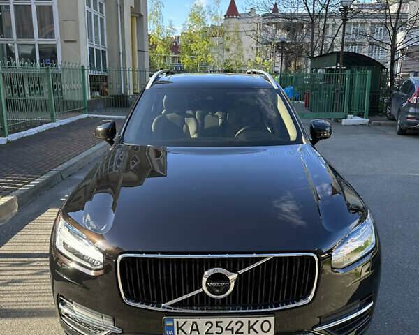 Чорний Вольво ХС90, об'ємом двигуна 2 л та пробігом 131 тис. км за 33900 $, фото 4 на Automoto.ua