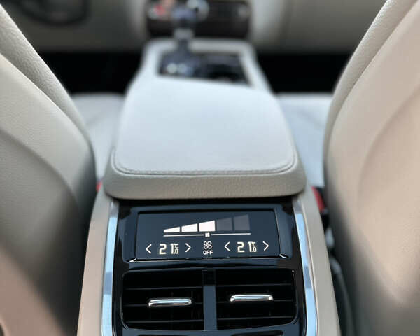 Чорний Вольво ХС90, об'ємом двигуна 2 л та пробігом 131 тис. км за 33900 $, фото 35 на Automoto.ua