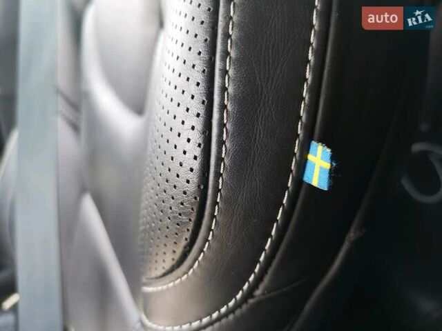 Вольво ХС90 2016 в Черновцах на Automoto.ua Черный Вольво ХС90, объемом двигателя 2 л и пробегом 212 тыс. км за 38953 $, фото 31 на Automoto.ua