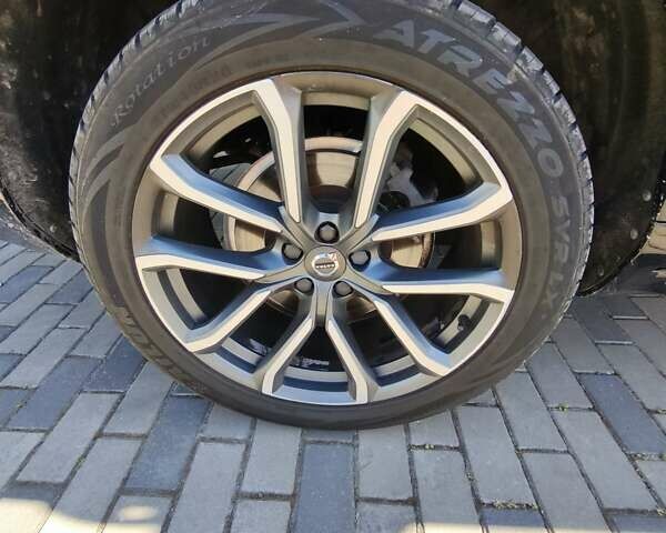 Чорний Вольво ХС90, об'ємом двигуна 2 л та пробігом 255 тис. км за 24800 $, фото 10 на Automoto.ua