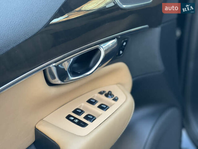 Черный Вольво ХС90, объемом двигателя 1.97 л и пробегом 330 тыс. км за 27950 $, фото 23 на Automoto.ua