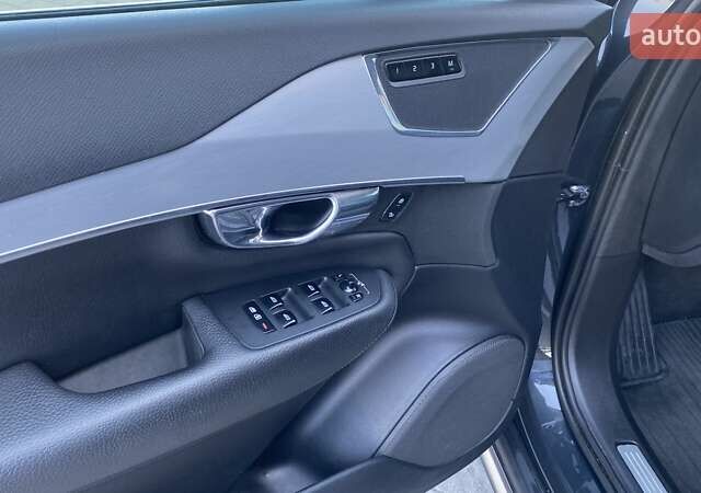 Вольво ХС90 2016 в Ужгороде на Automoto.ua Черный Вольво ХС90, объемом двигателя 1.97 л и пробегом 201 тыс. км за 19900 $, фото 15 на Automoto.ua