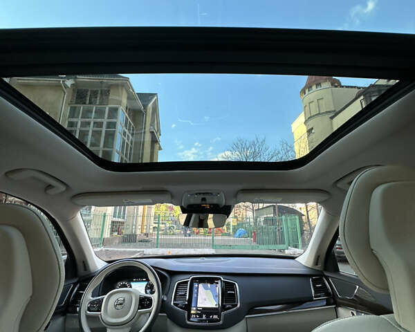 Чорний Вольво ХС90, об'ємом двигуна 2 л та пробігом 131 тис. км за 33900 $, фото 36 на Automoto.ua