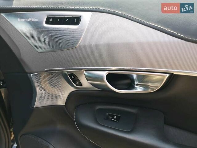 Вольво ХС90 2016 в Черновцах на Automoto.ua Черный Вольво ХС90, объемом двигателя 2 л и пробегом 212 тыс. км за 38953 $, фото 12 на Automoto.ua
