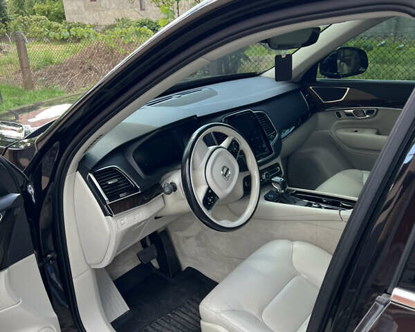 Чорний Вольво ХС90, об'ємом двигуна 1.97 л та пробігом 290 тис. км за 23500 $, фото 13 на Automoto.ua