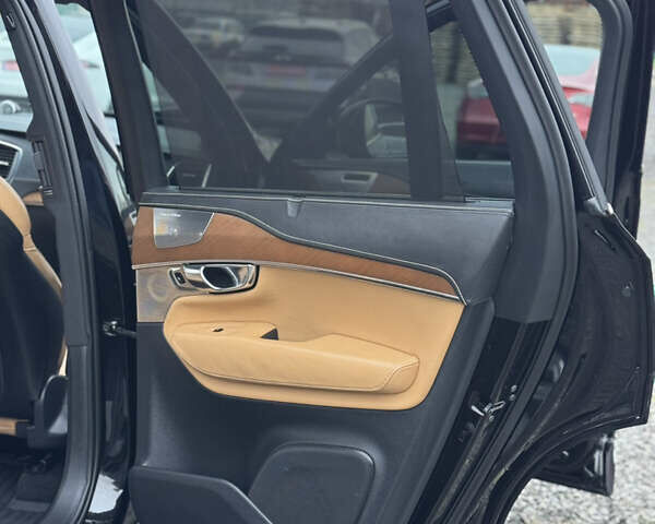 Чорний Вольво ХС90, об'ємом двигуна 1.97 л та пробігом 202 тис. км за 25499 $, фото 23 на Automoto.ua