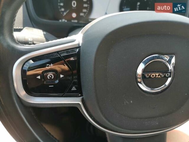Вольво ХС90 2016 в Черновцах на Automoto.ua Черный Вольво ХС90, объемом двигателя 2 л и пробегом 212 тыс. км за 38953 $, фото 25 на Automoto.ua