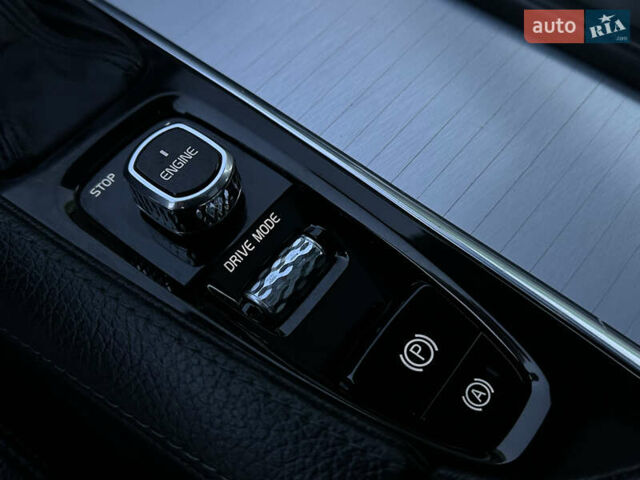 Вольво ХС90 2016 у Дрогобичі на Automoto.ua Чорний Вольво ХС90, об'ємом двигуна 2 л та пробігом 247 тис. км за 21900 $, фото 35 на Automoto.ua