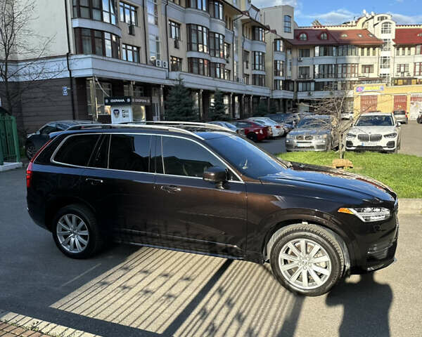 Чорний Вольво ХС90, об'ємом двигуна 2 л та пробігом 131 тис. км за 33900 $, фото 12 на Automoto.ua