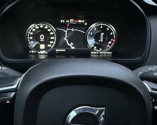 Чорний Вольво ХС90, об'ємом двигуна 1.97 л та пробігом 160 тис. км за 24500 $, фото 3 на Automoto.ua