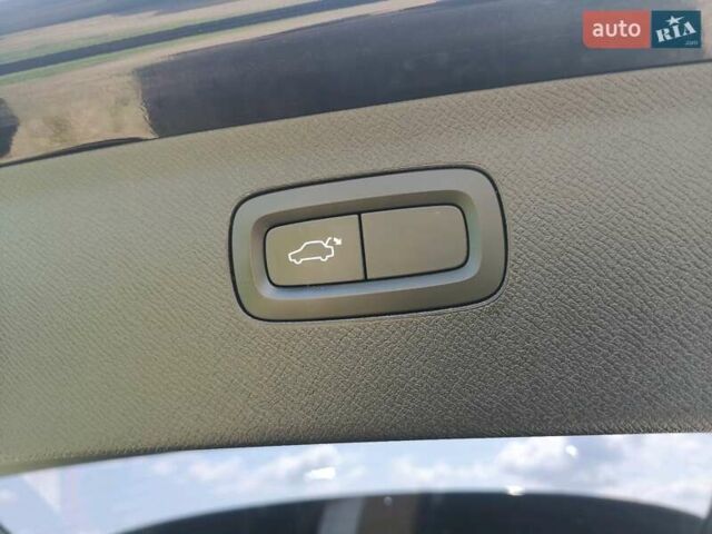 Вольво ХС90 2016 в Черновцах на Automoto.ua Черный Вольво ХС90, объемом двигателя 2 л и пробегом 212 тыс. км за 38953 $, фото 22 на Automoto.ua