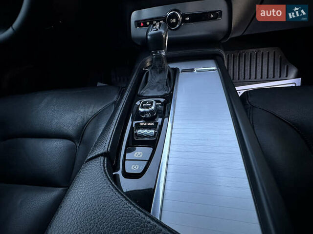 Вольво ХС90 2016 у Дрогобичі на Automoto.ua Чорний Вольво ХС90, об'ємом двигуна 2 л та пробігом 247 тис. км за 21900 $, фото 39 на Automoto.ua