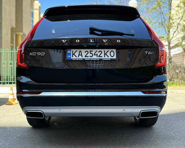 Чорний Вольво ХС90, об'ємом двигуна 2 л та пробігом 131 тис. км за 33900 $, фото 14 на Automoto.ua