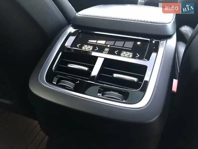 Черный Вольво ХС90, объемом двигателя 2 л и пробегом 99 тыс. км за 26500 $, фото 1 на Automoto.ua