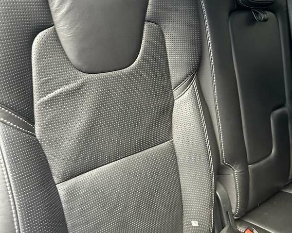 Черный Вольво ХС90, объемом двигателя 1.97 л и пробегом 288 тыс. км за 29780 $, фото 32 на Automoto.ua