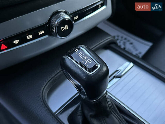 Вольво ХС90 2016 у Дрогобичі на Automoto.ua Чорний Вольво ХС90, об'ємом двигуна 2 л та пробігом 247 тис. км за 21900 $, фото 34 на Automoto.ua