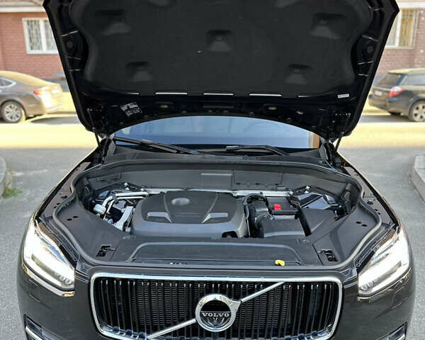 Чорний Вольво ХС90, об'ємом двигуна 2 л та пробігом 131 тис. км за 33900 $, фото 40 на Automoto.ua